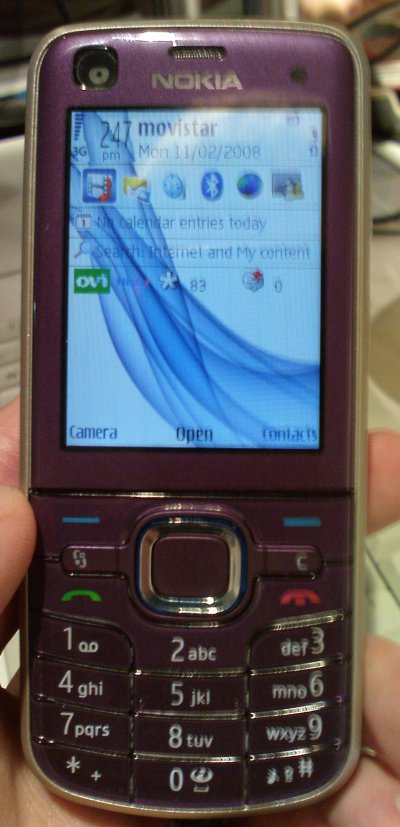 The Nokia 6220 Classic phone in purple